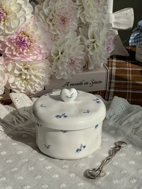 Сахарница с крышкой керамическая